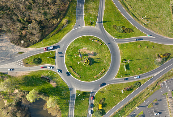 Pilotaktion: Netzwerkarbeit in Gemeinden sichert Nahversorgung und Mobilität